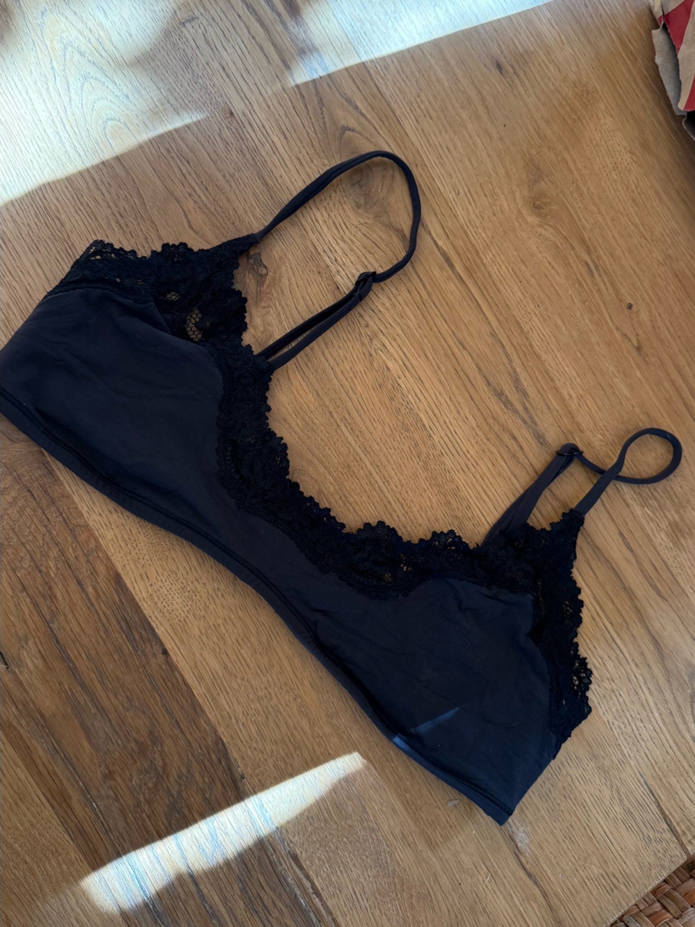 SKIMS Black Lace-Trim Bralette - Picture 5 of 5